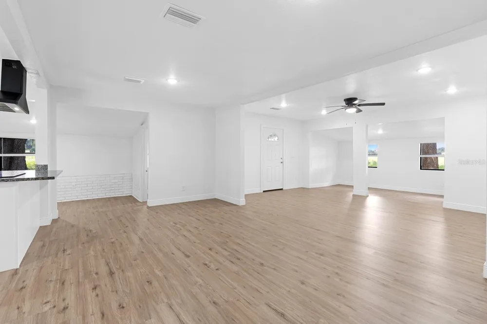 12616 THONOTOSASSA ROAD Thonotosassa, FL 33592