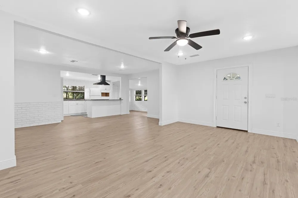 12616 THONOTOSASSA ROAD Thonotosassa, FL 33592
