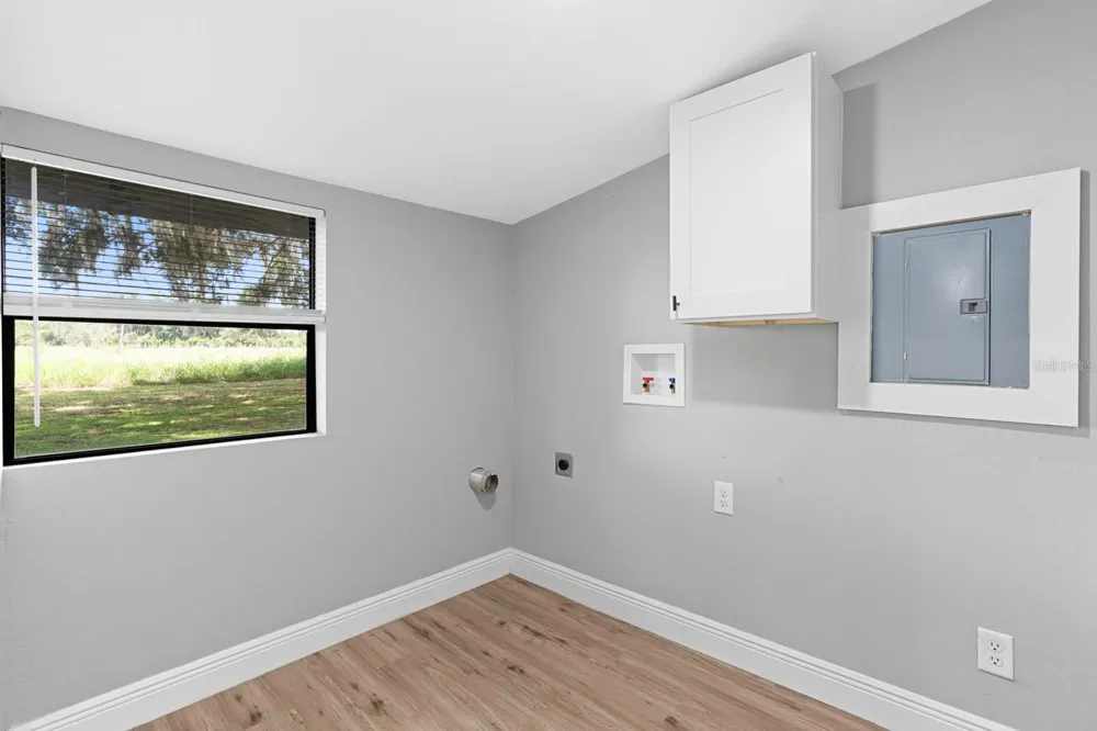 12616 THONOTOSASSA ROAD Thonotosassa, FL 33592