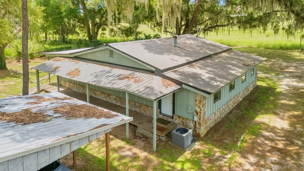 12616 THONOTOSASSA ROAD Thonotosassa, FL 33592