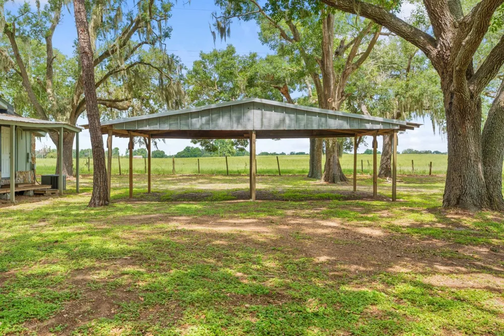 12616 THONOTOSASSA ROAD Thonotosassa, FL 33592