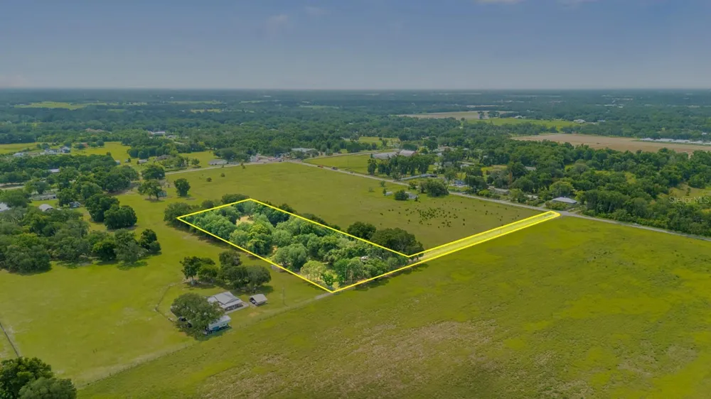 12616 THONOTOSASSA ROAD Thonotosassa, FL 33592