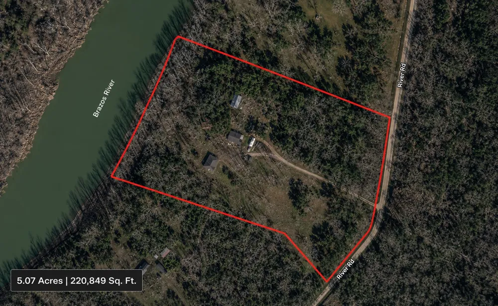 376 River Road Angleton, TX 77515