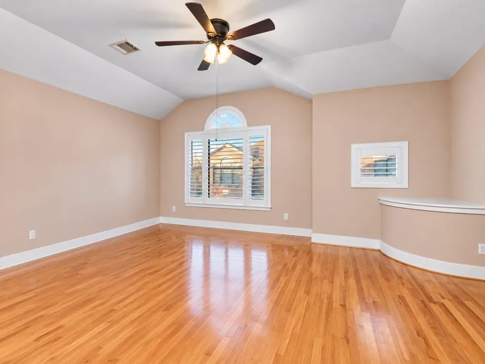 5941 South Loop E #504 Houston, TX 77033
