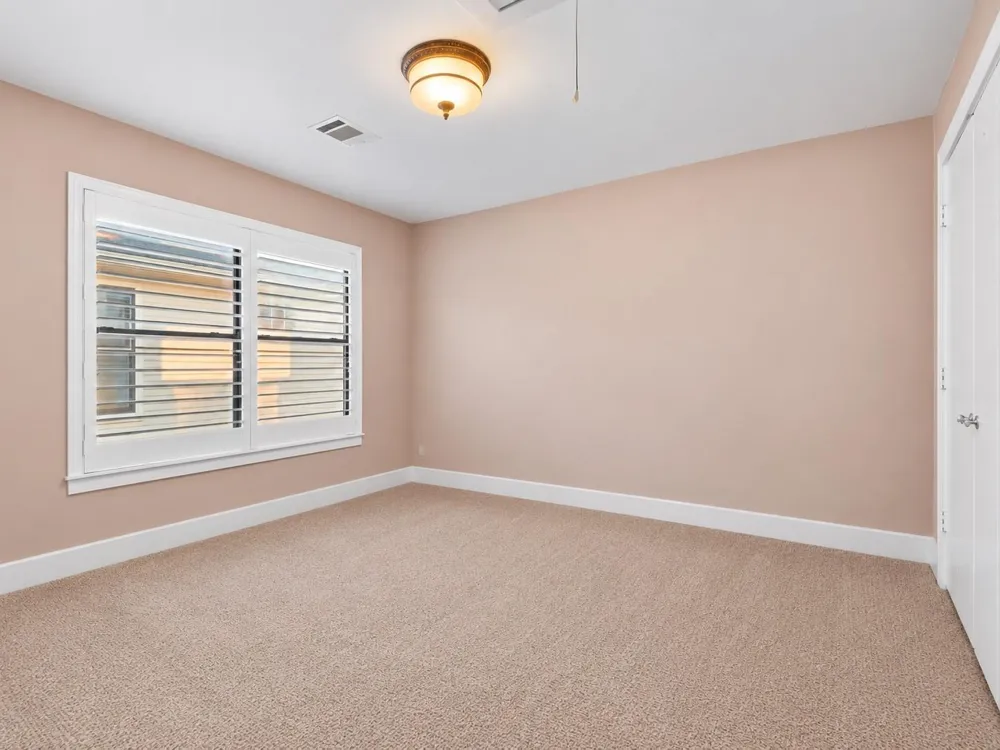 5941 South Loop E #504 Houston, TX 77033
