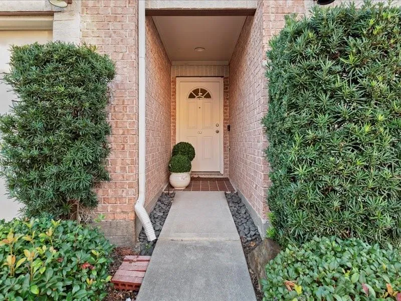 5941 South Loop E #504 Houston, TX 77033