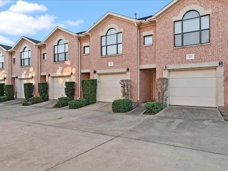 5941 South Loop E #504 Houston, TX 77033