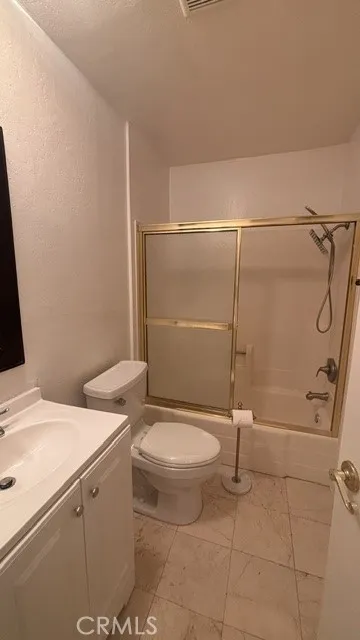 18530 Hatteras Street #102 Tarzana, CA 91356