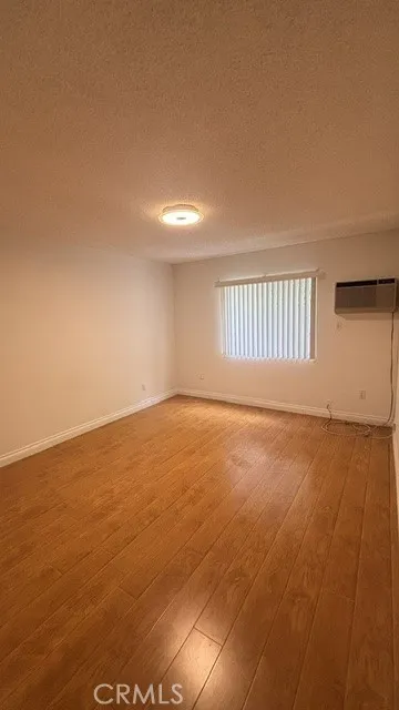 18530 Hatteras Street #102 Tarzana, CA 91356