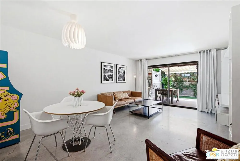 1150 E Palm Canyon Drive #40 Palm Springs, CA 92264