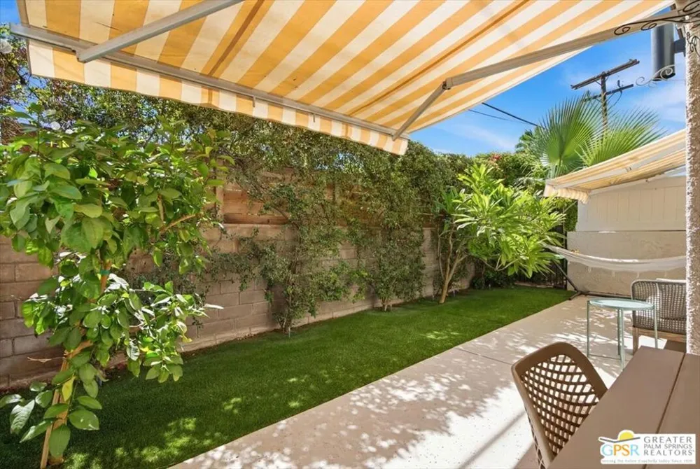 1150 E Palm Canyon Drive #40 Palm Springs, CA 92264