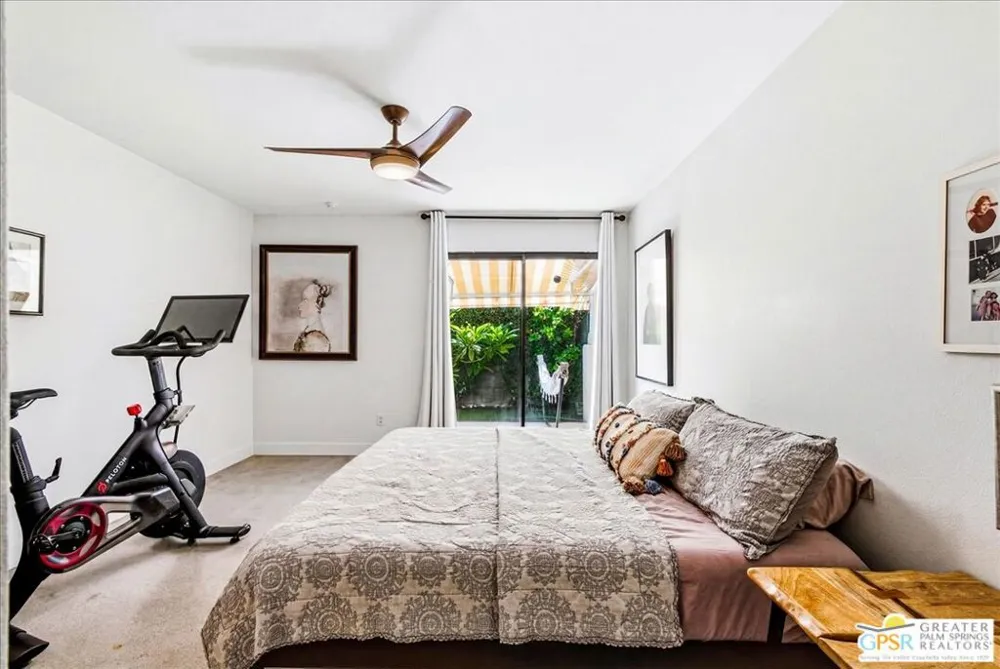 1150 E Palm Canyon Drive #40 Palm Springs, CA 92264