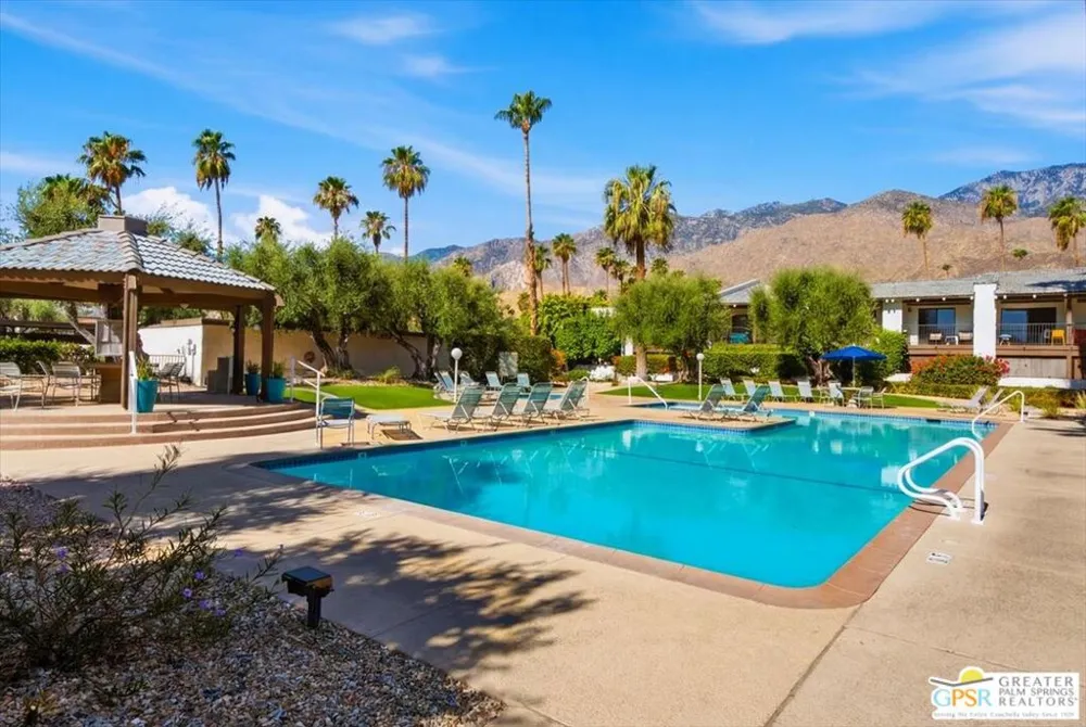 1150 E Palm Canyon Drive #40 Palm Springs, CA 92264
