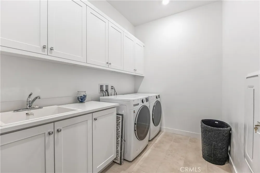 27227 Diamond Peak Lane #302 Valencia, CA 91381