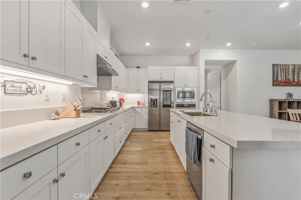 27227 Diamond Peak Lane #302 Valencia, CA 91381