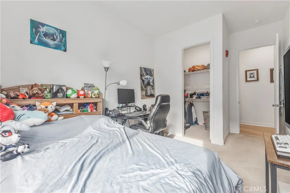 27227 Diamond Peak Lane #302 Valencia, CA 91381