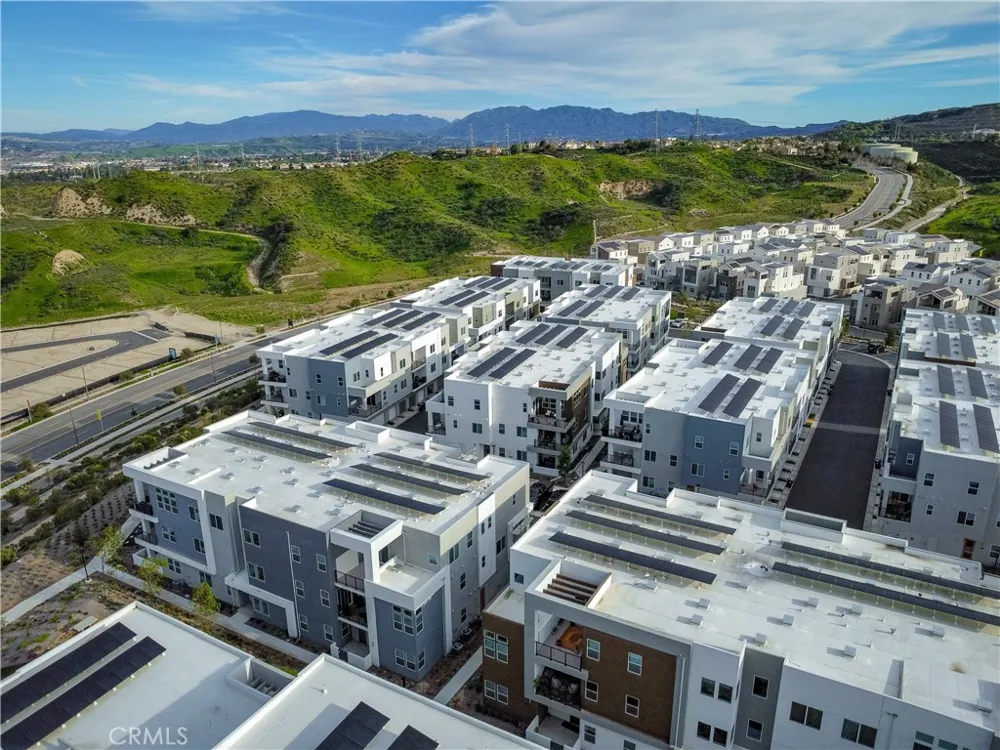 27227 Diamond Peak Lane #302 Valencia, CA 91381