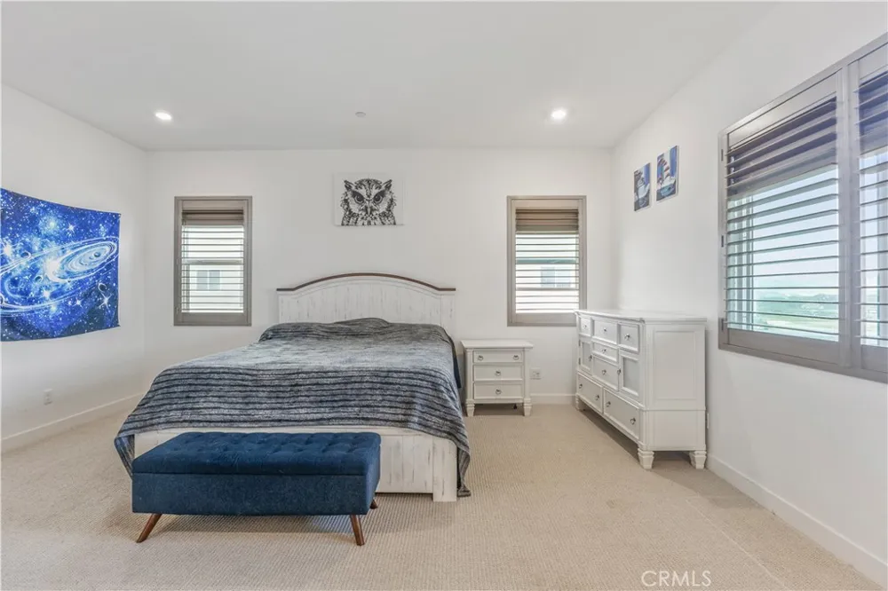 27227 Diamond Peak Lane #302 Valencia, CA 91381