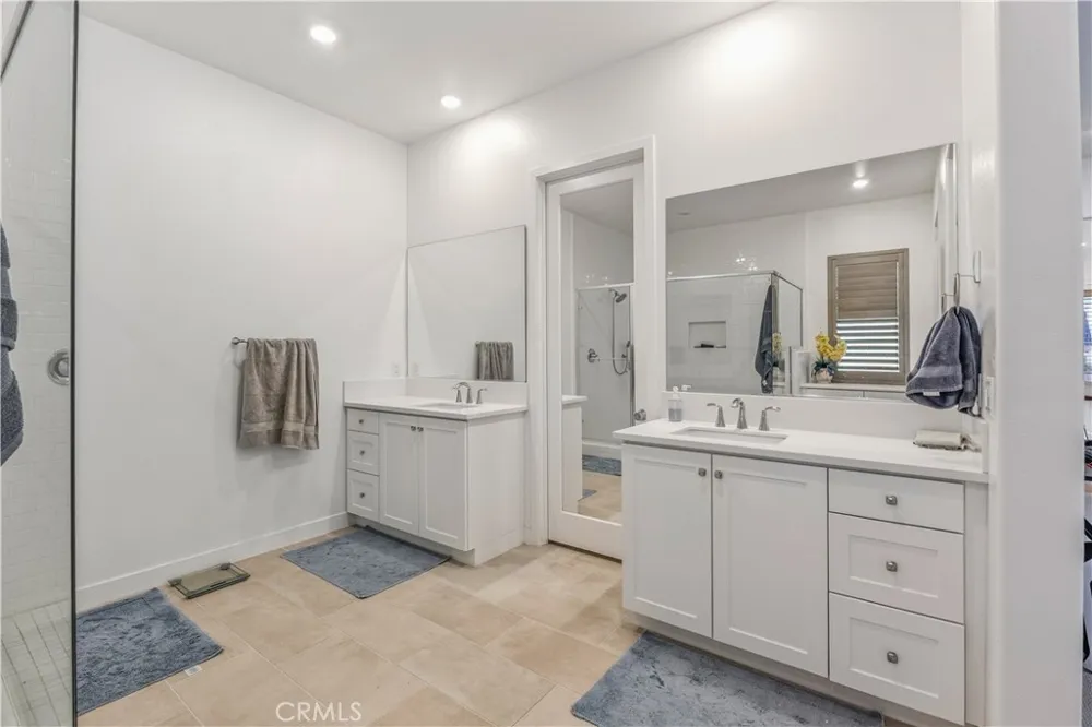 27227 Diamond Peak Lane #302 Valencia, CA 91381