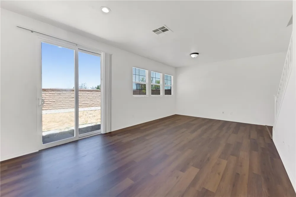 2109 Pearmain Palmdale, CA 93551