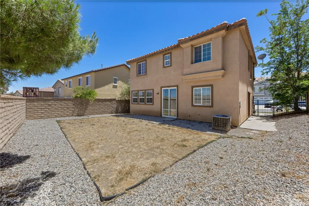 2109 Pearmain Palmdale, CA 93551