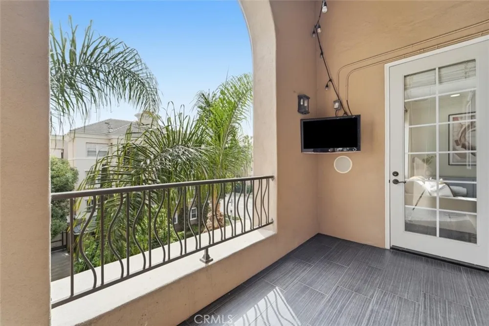 13173 Pacific Promenade #203 Playa Vista, CA 90094