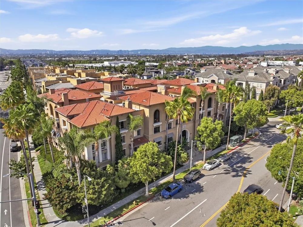 13173 Pacific Promenade #203 Playa Vista, CA 90094