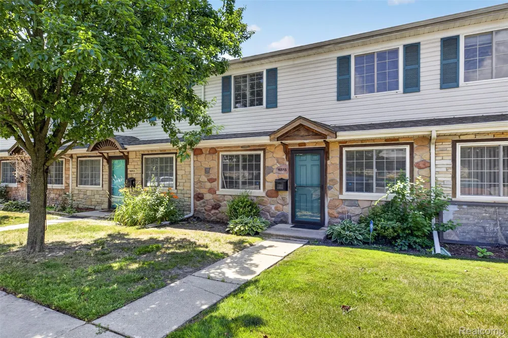 16515 Terrace Village Drive Taylor City, MI 48180