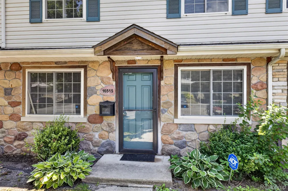 16515 Terrace Village Drive Taylor City, MI 48180