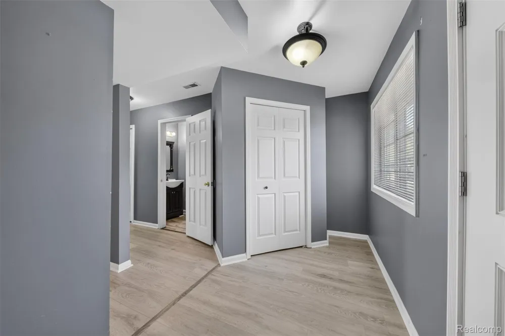 16515 Terrace Village Drive Taylor City, MI 48180
