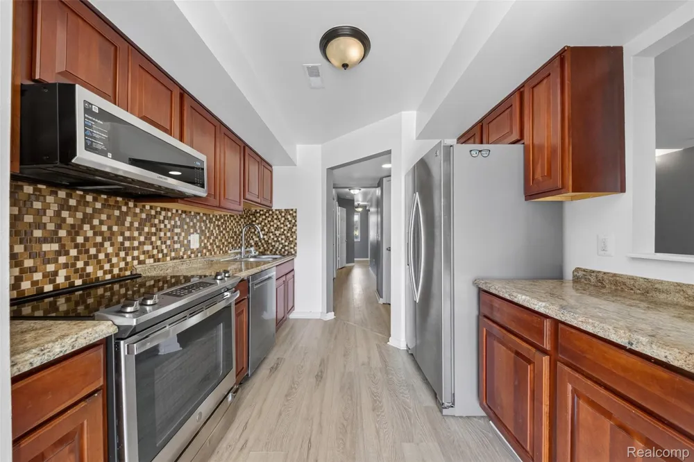 16515 Terrace Village Drive Taylor City, MI 48180