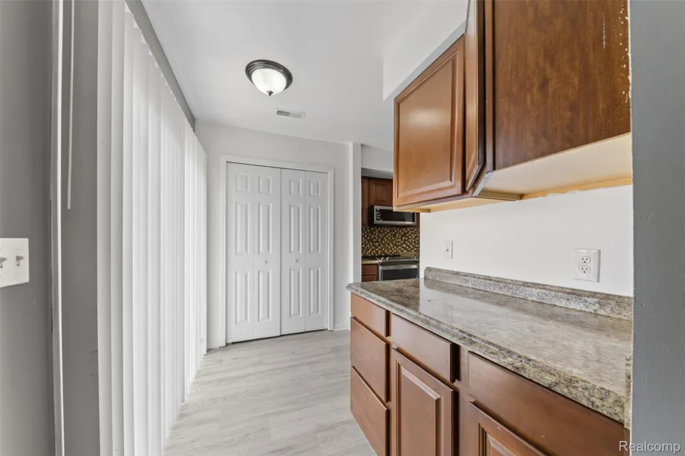 16515 Terrace Village Drive Taylor City, MI 48180