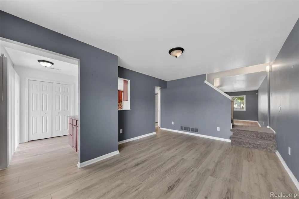 16515 Terrace Village Drive Taylor City, MI 48180