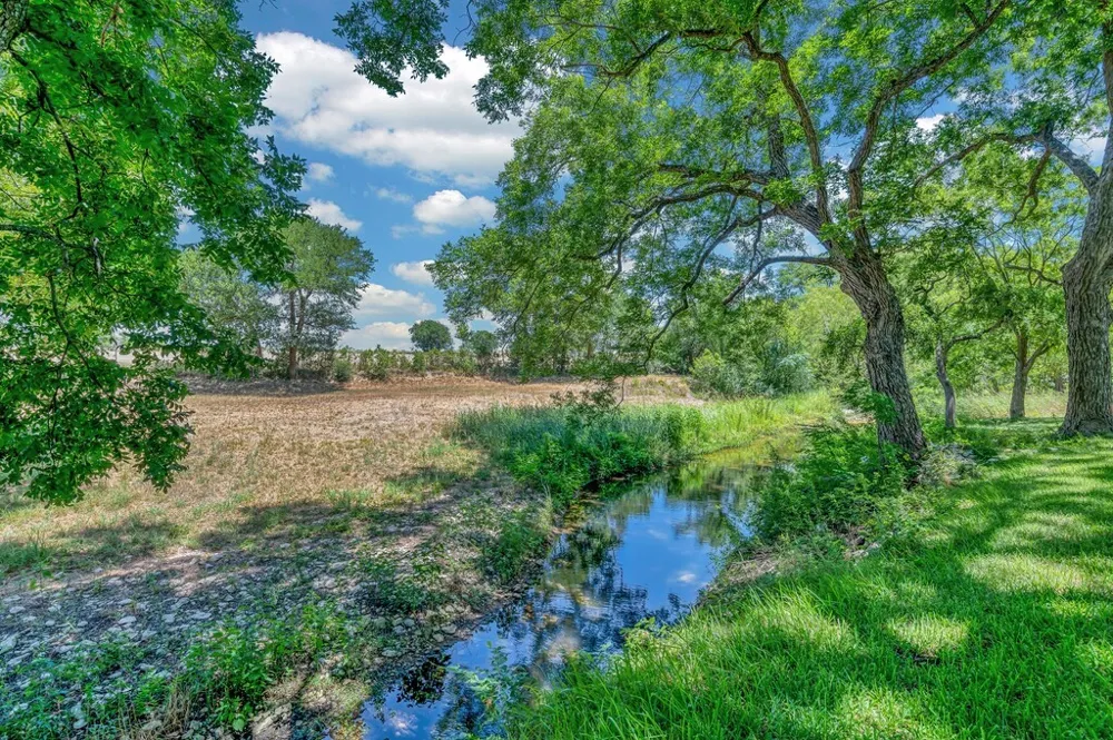 5819 FM 56 Clifton, TX 76634