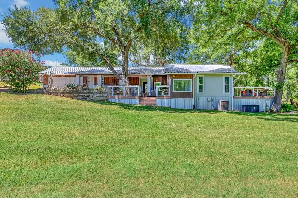 5819 FM 56 Clifton, TX 76634