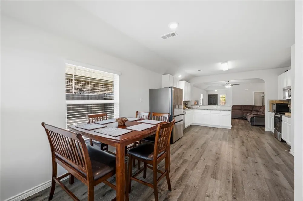 1709 Mark Lane Ennis, TX 75119