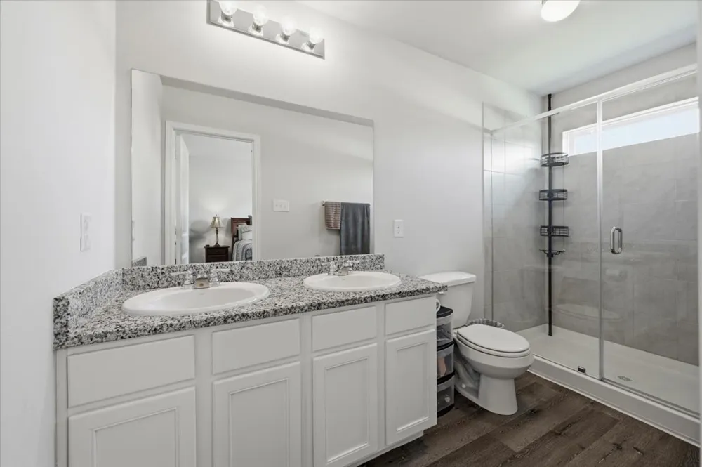 1709 Mark Lane Ennis, TX 75119