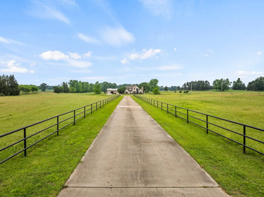 2320 W Highway 11 Pittsburg, TX 75686