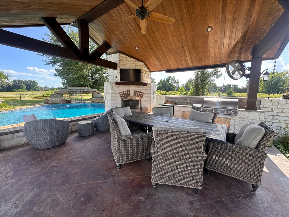 2320 W Highway 11 Pittsburg, TX 75686