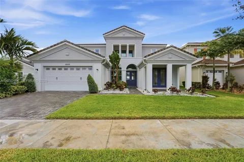 15239 Goldfinch Cir #15239