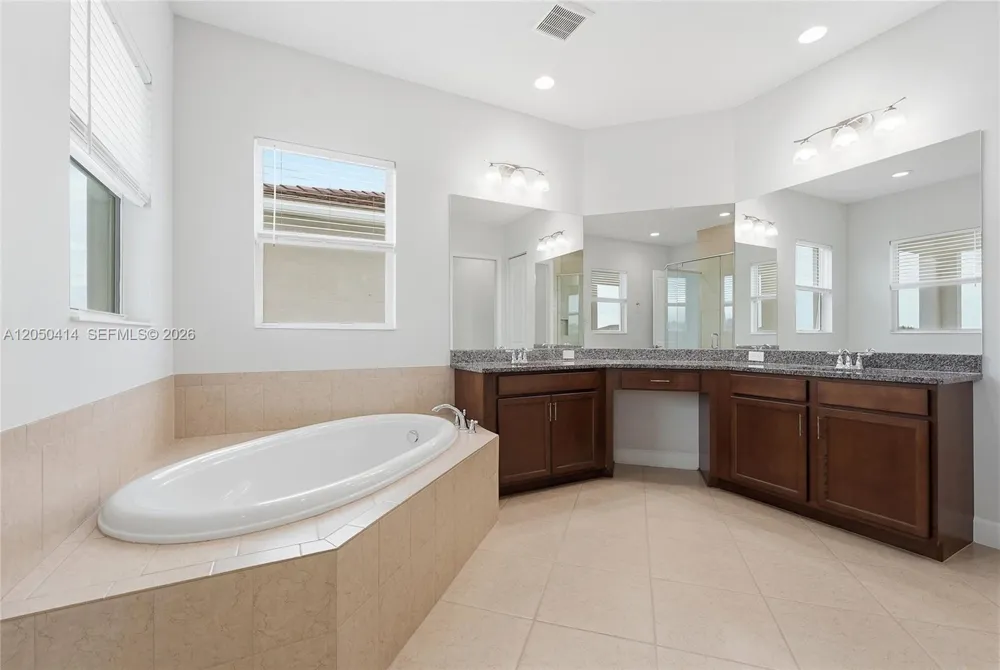 15239 Goldfinch Cir #15239 Westlake, FL 33470