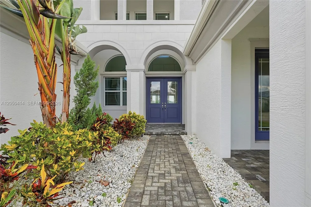 15239 Goldfinch Cir #15239 Westlake, FL 33470