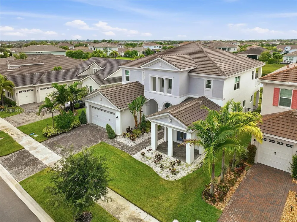 15239 Goldfinch Cir #15239 Westlake, FL 33470