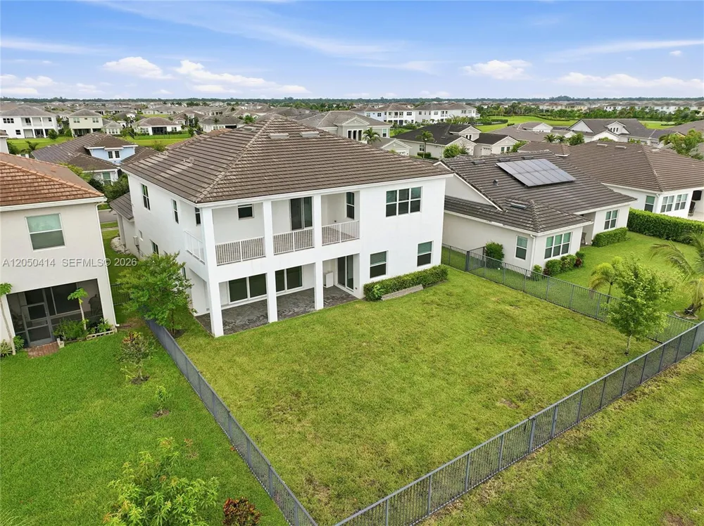 15239 Goldfinch Cir #15239 Westlake, FL 33470