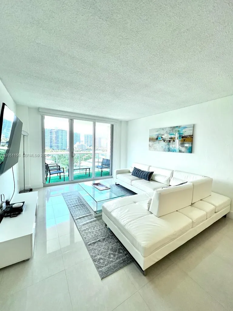 19370 Collins Ave #918 Sunny Isles Beach, FL 33160
