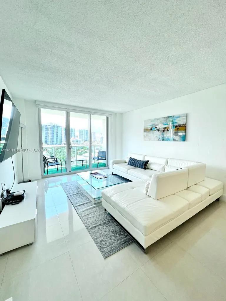 19370 Collins Ave #918 Sunny Isles Beach, FL 33160