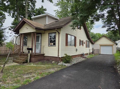 48 Leola Avenue