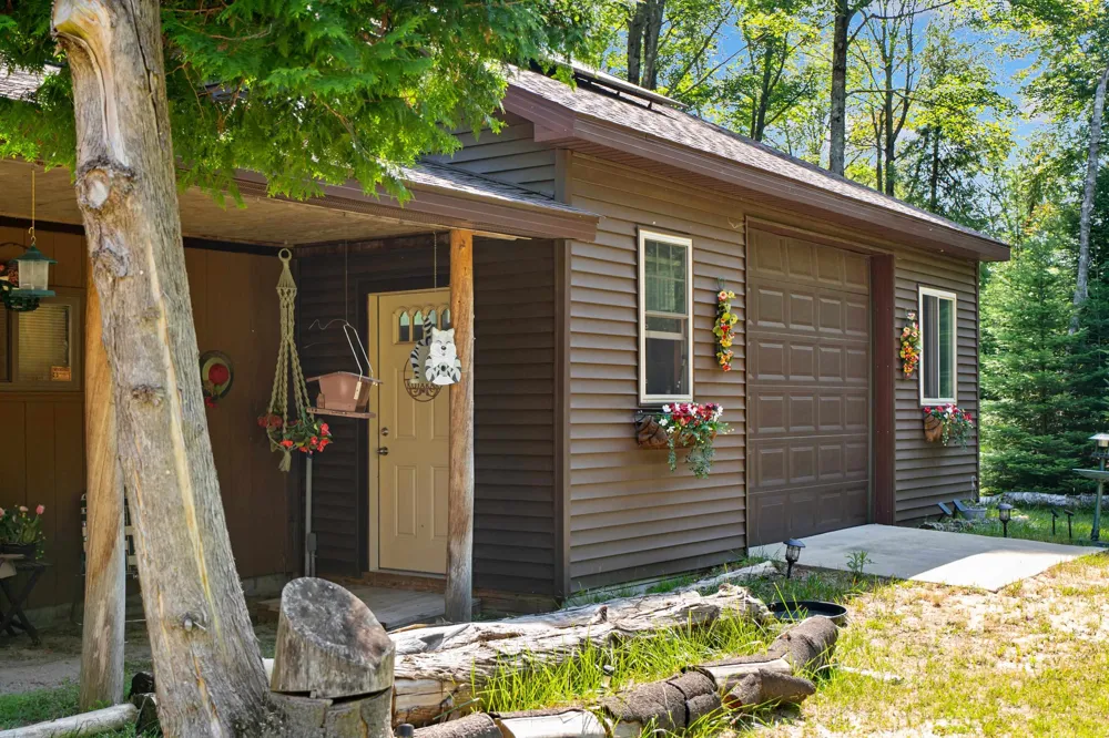 7398 Huntington Drive Oscoda Charter Township, MI 48750
