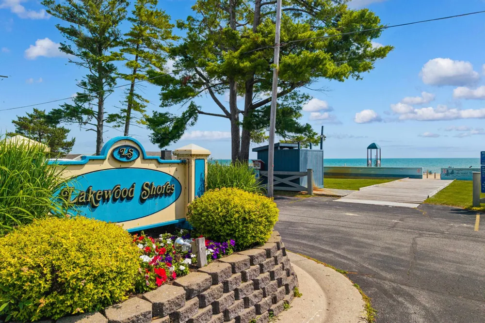 7398 Huntington Drive Oscoda Charter Township, MI 48750