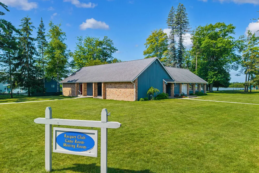 7398 Huntington Drive Oscoda Charter Township, MI 48750